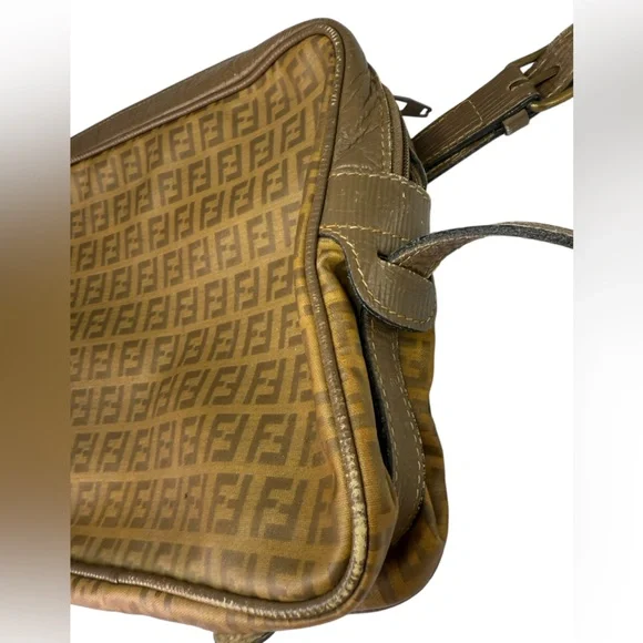 Fendi Vintage Zucchino FF Logo Crossbody - Picture 6 of 15